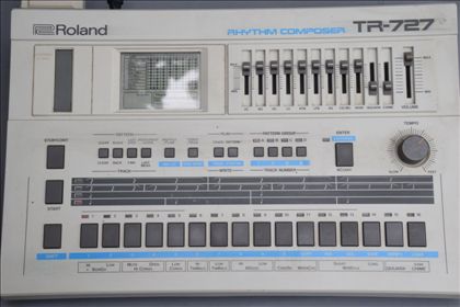 Roland-TR-727 circuit bent, as seen